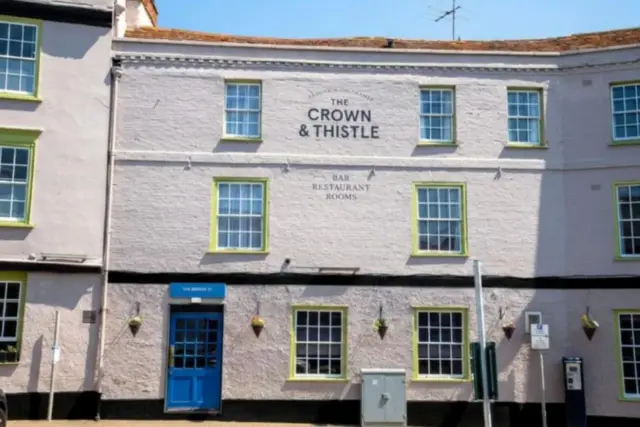 The Crown & Thistle, Abingdon, Oxfordshire – Acorn Pubs