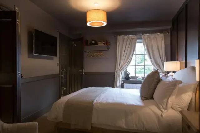 The Lion Hotel – Pub & Restaurant