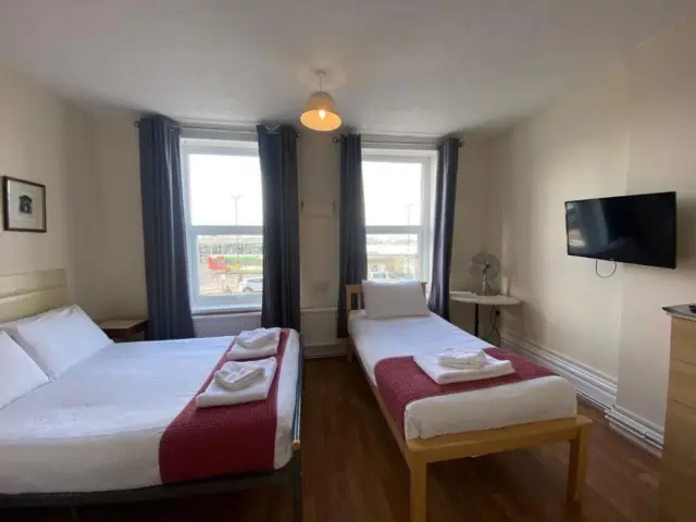 Lady Hamilton Inn