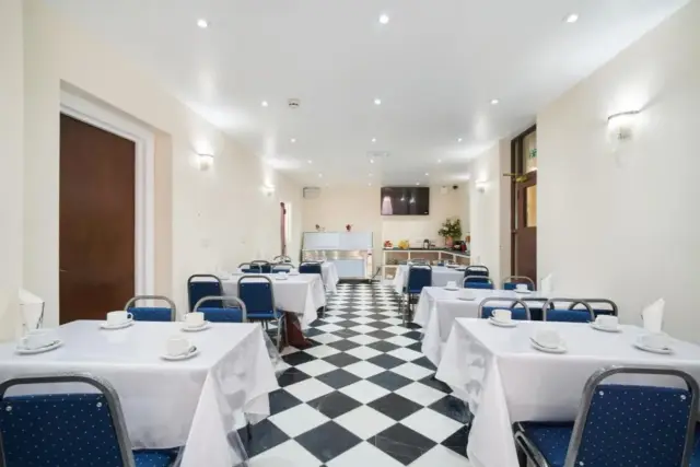 Cranbrook Hotel