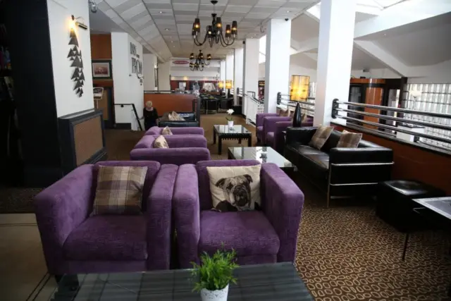 Inn On The Prom At The Fernlea Hotel