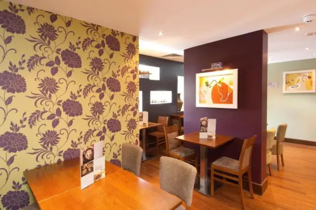 Premier Inn London Gatwick Manor Royal