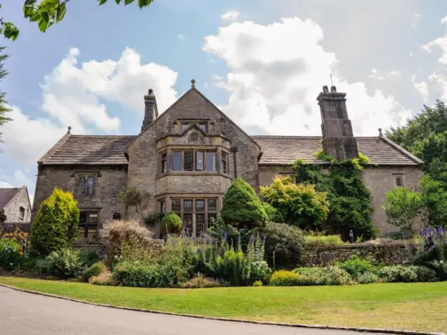 YHA Hartington Hall