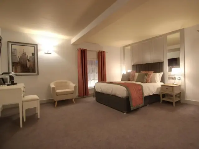 The Suffolk Hotel