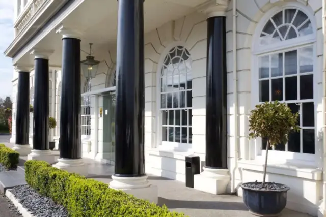 London Croydon Aerodrome Hotel By Sunday