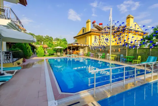 Dedeminn Garden Hotel