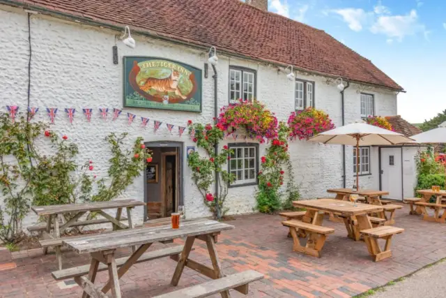 Tiger Inn – Elizabeth