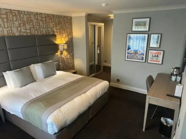 The Essex Golf & Country Club Hotel