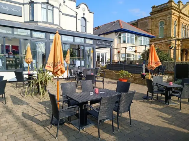 Dukes Folly Hotel
