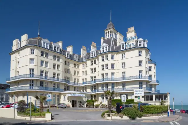 Queens Hotel