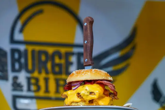 The Greenwich Rooms – Burger & Bird Bar & Restaurant
