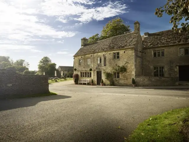 The Masons Arms