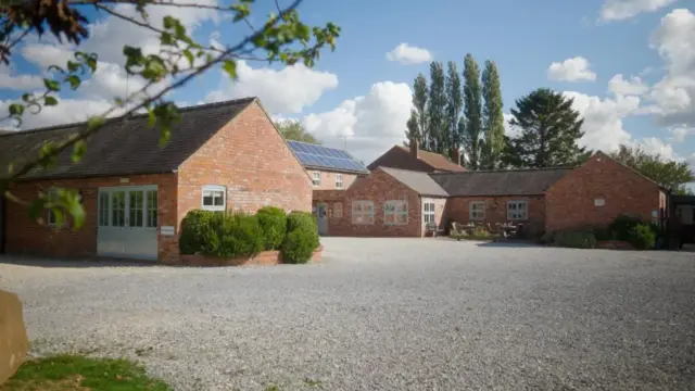 Wold Escapes, Highfield Farm