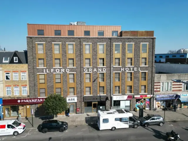 Ilford Grand Hotel