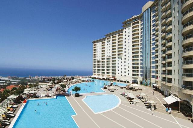 Apartment in Goldcity hotel in the main building with amazing view Alanya Kargicak Mahmutlar with PRIVATE BEACH