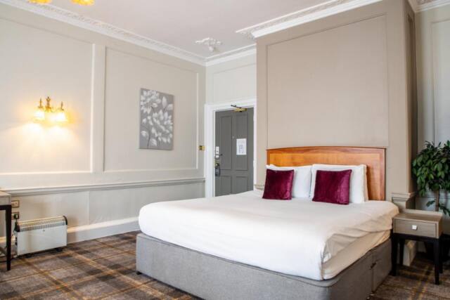 Arnos Manor Hotel