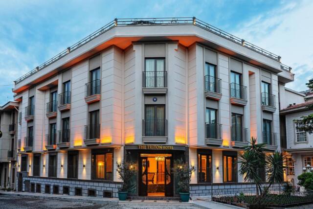 Azade Hotel