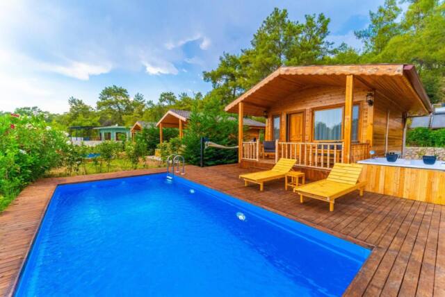 Blue Green Life Bungalow