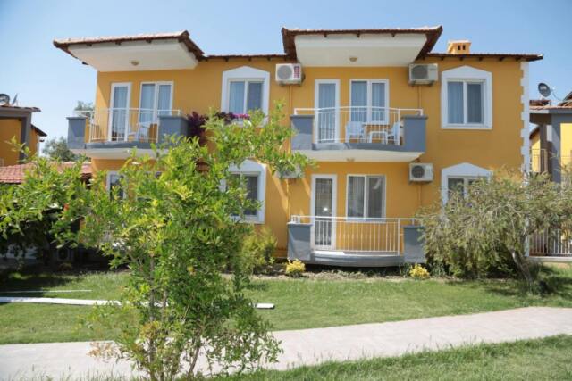 Comfortable Hotel Room with Shared Pool near Beach in Kusadasi