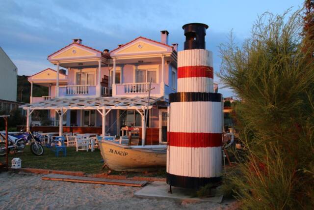 Cundavilla Pool & Beach Hotel & Suites