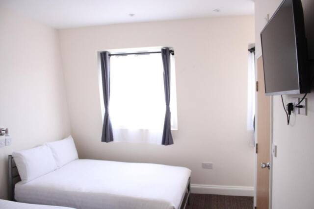 Daisy Hotel