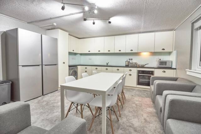 Destiny Student – Meadow Court