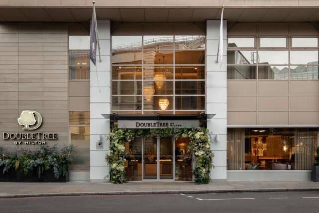 DoubleTree by Hilton London Victoria