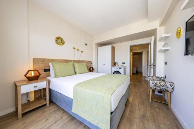 Ece Marina Suites