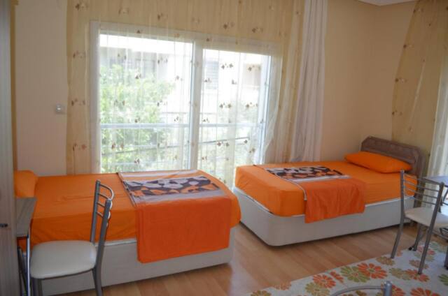 Forum Apart – Female Only