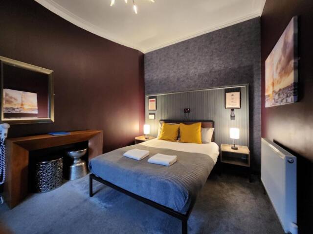 Frederick Douglass – Rooms In The City