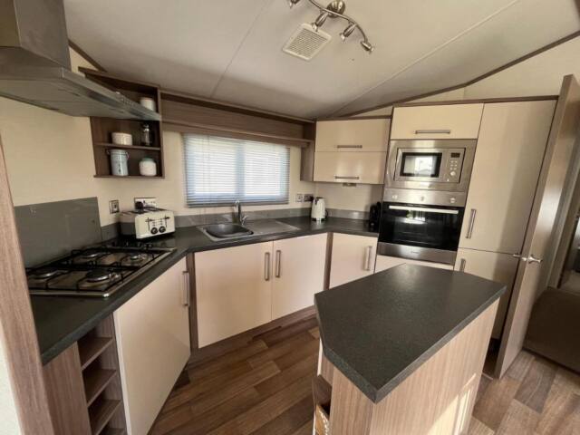 Fulmar 16, Scratby – California Cliffs, Parkdean, sleeps 6, pet friendly – 2 minutes from the beach!