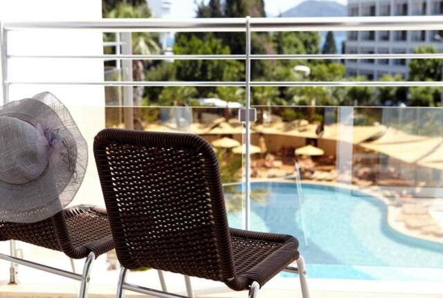 Grand Ideal Premium