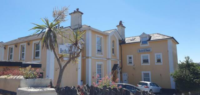 Heathcliff House B&B Exclusively for Adults Free large carpark