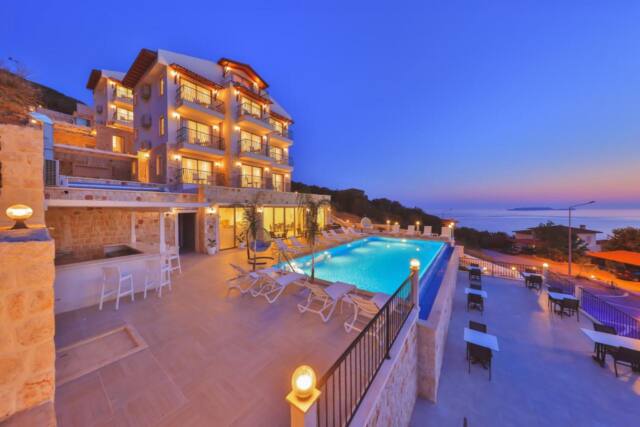 Hilaris Hotel