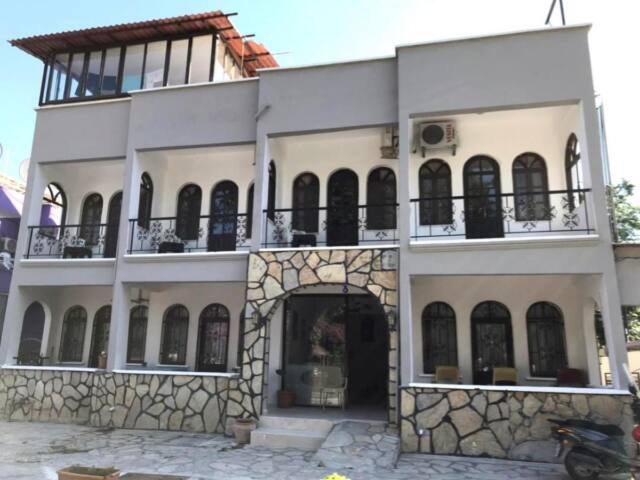 Hotel Arsen