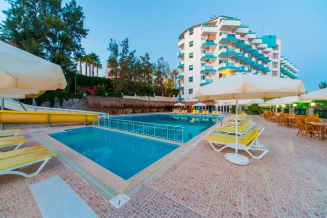 İso & Asi Türkler Hotel