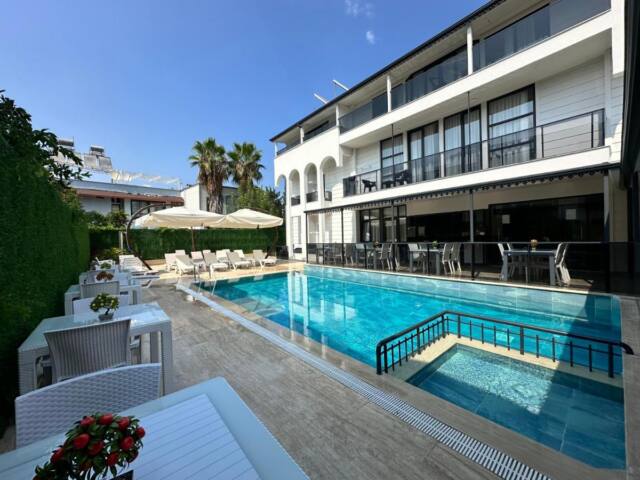 Jest Hotel