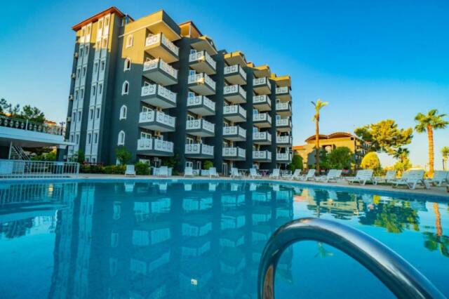 Larina Hotel