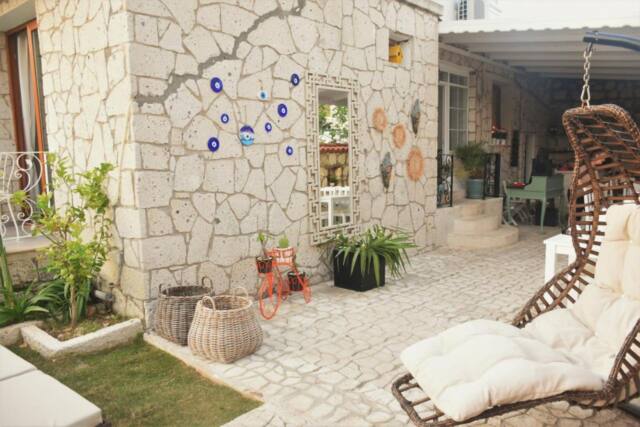 Limoni Alaçatı
