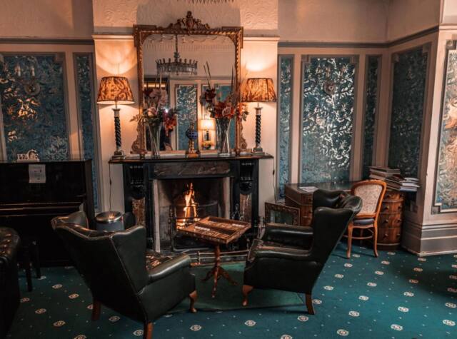 London Visitors Hotel