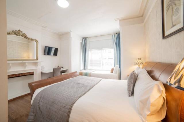 Lonsdale Guest House
