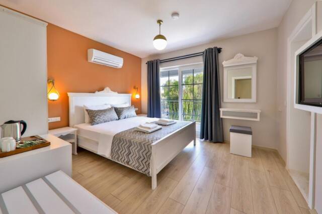 Lora Kaş Hotel