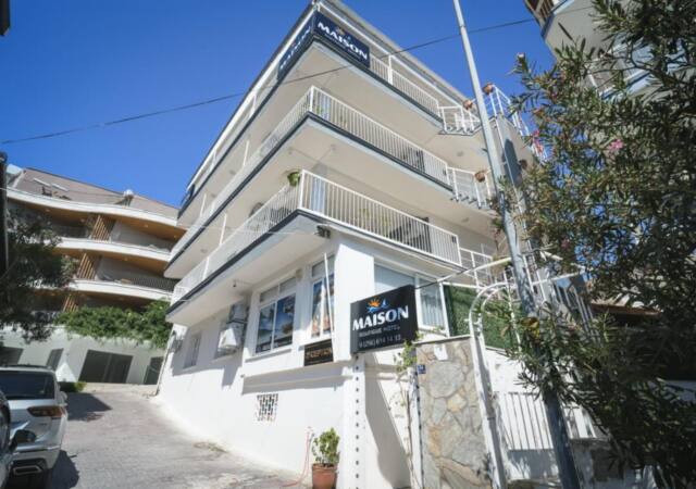 Maison Otel