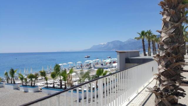 Mango Suite Hotel