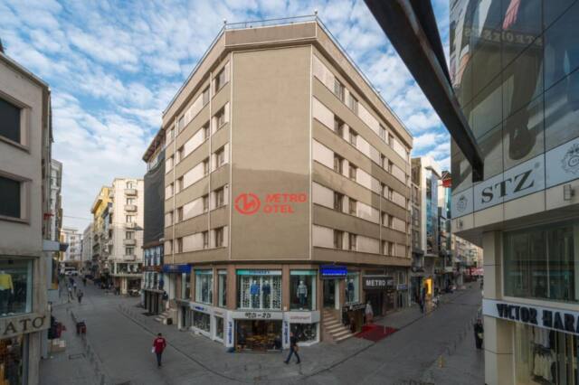Metro Hotel