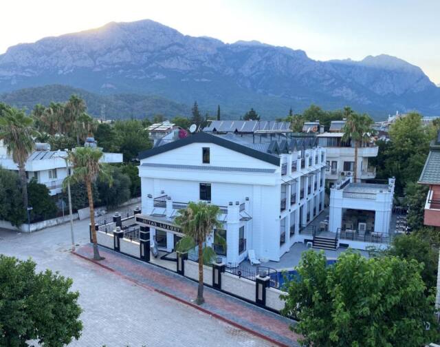 Miyas Luxury Hotel