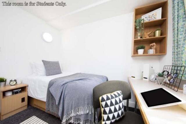 Modern Rooms for STUDENTS Only, MANCHESTER – SK