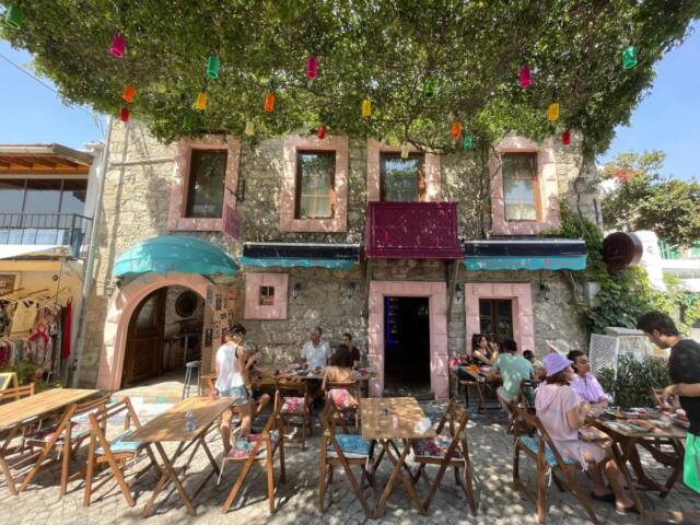 Nadide Alaçatı Breakfast&Room