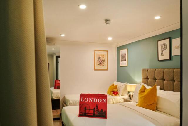 OYO Huttons Hotel, Victoria London