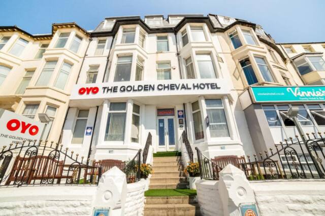 OYO The Golden Cheval Hotel & Shisha Bar
